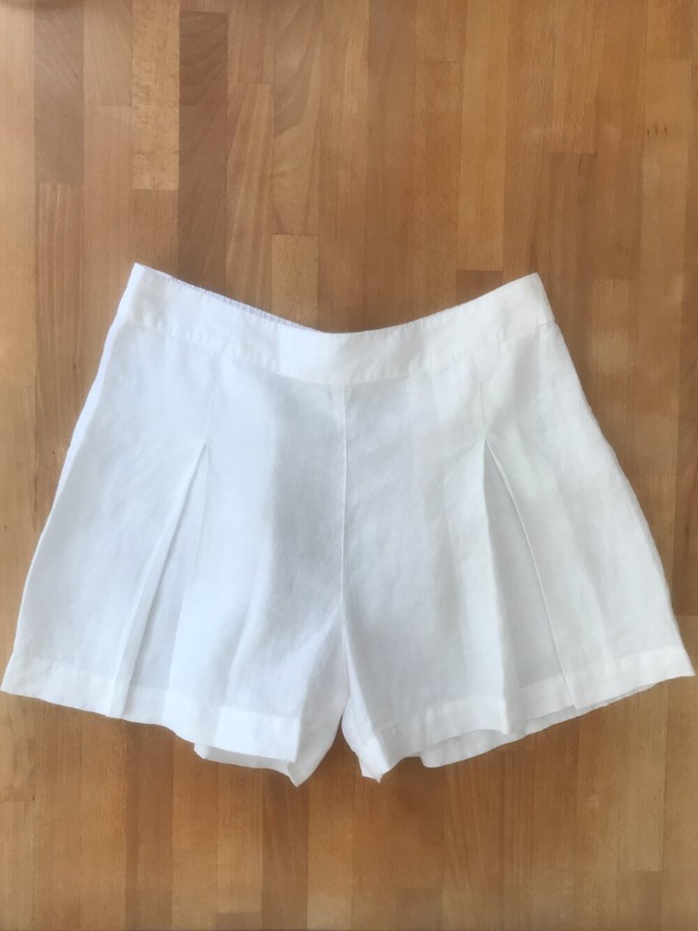 120% Lino White Linen Bermuda Shorts Size Medium